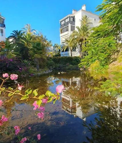 Jardines De Golondrinas Elviria By The Nikki Apartamento *