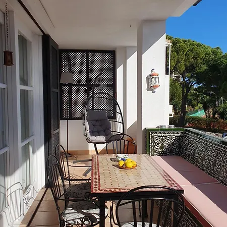 Beachfront Elviria Jardines De Golondrinas Apartment *