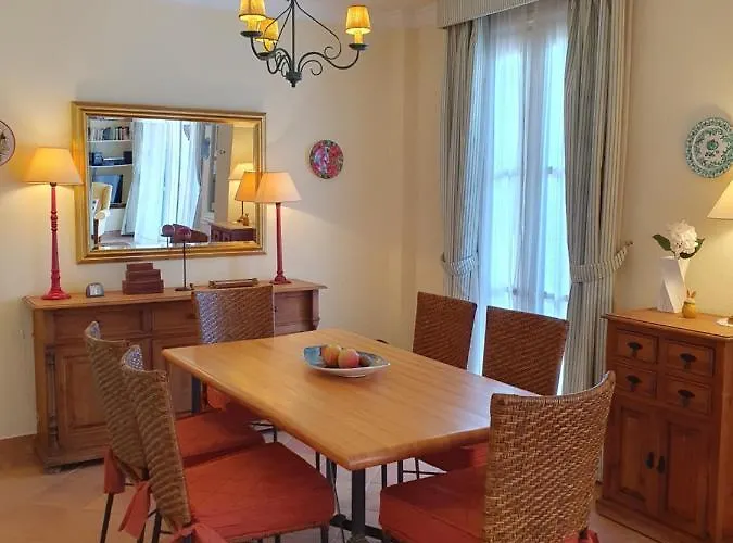 Jardines De Golondrinas Elviria By The Nikki